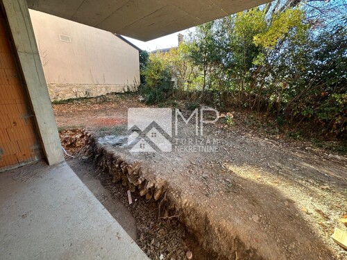 Thumbnail 6236635 - 3