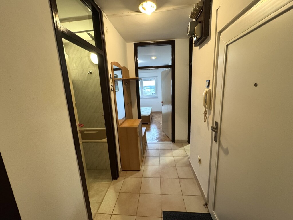 Image 6236852 - 7