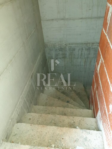 Thumbnail 6237125 - 12