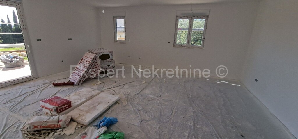 Image 6237358 - 8