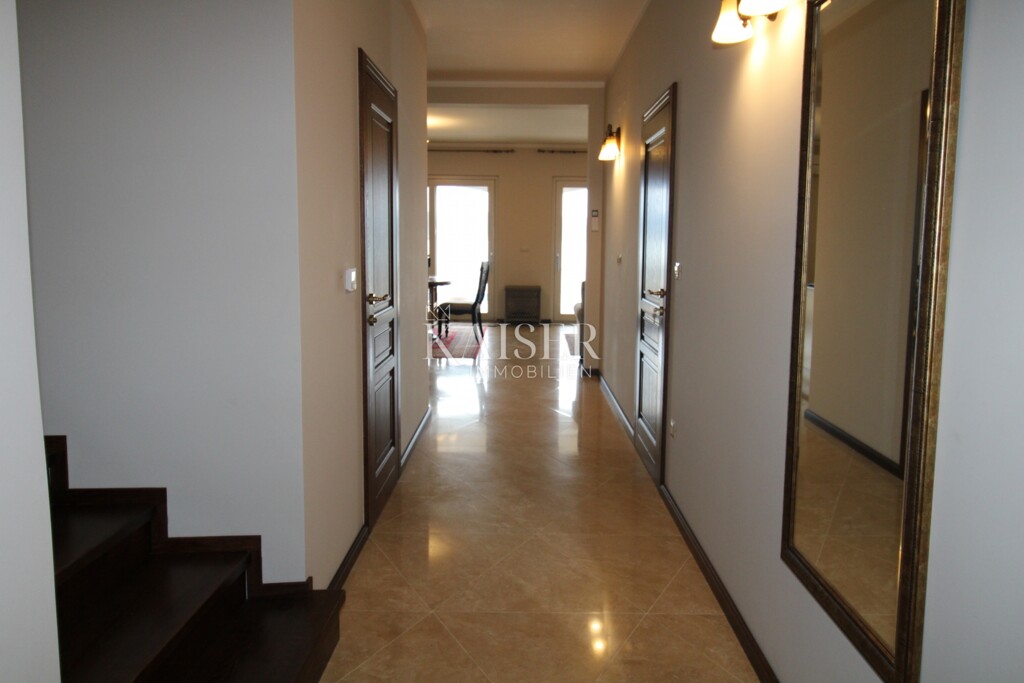 Image 6237370 - 11