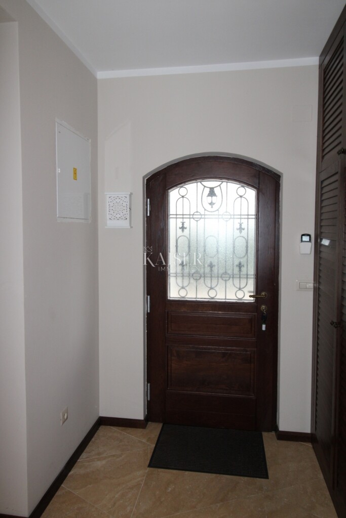 Image 6237370 - 9