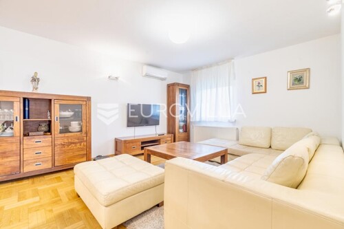 Zagreb, Vrbani II, prostran peterosoban stan NKP 111,73 m2