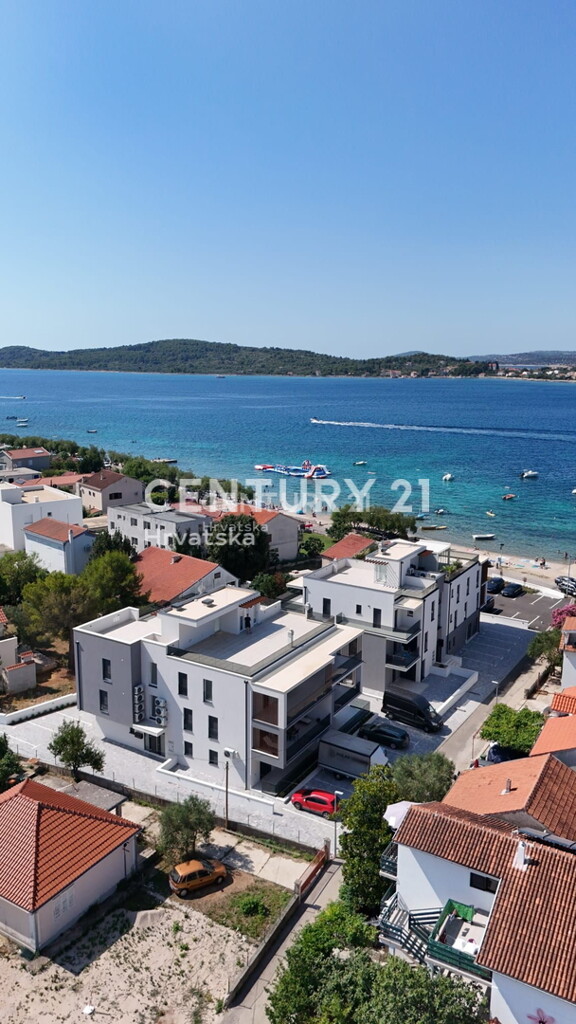 Image 6237890 - 7