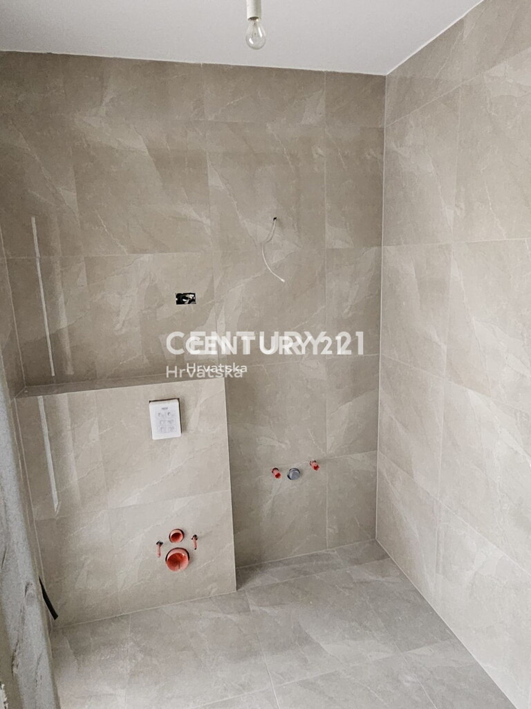 Image 6237895 - 6