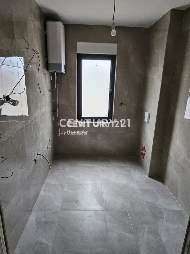 Image 6237895 - 13