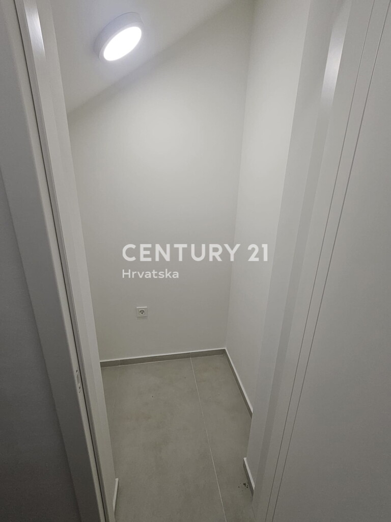 Image 6237900 - 15