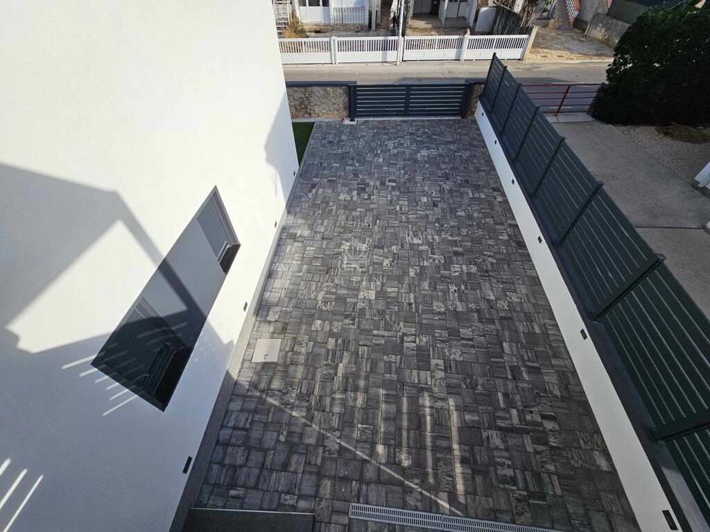 Image 6238017 - 9