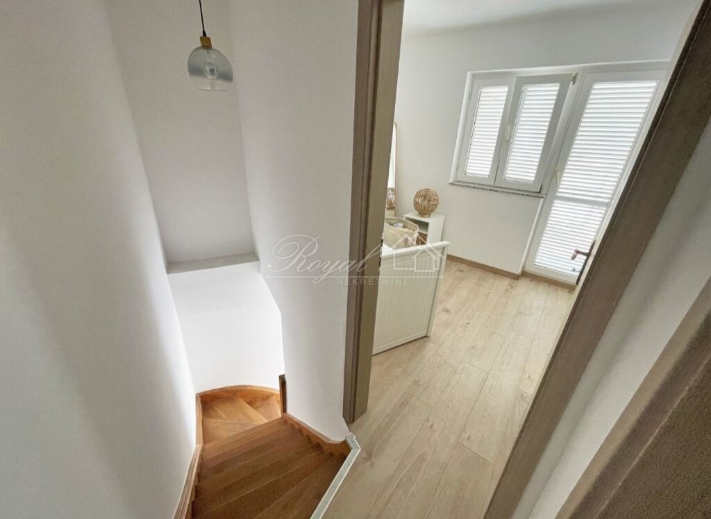 Image 6238292 - 7