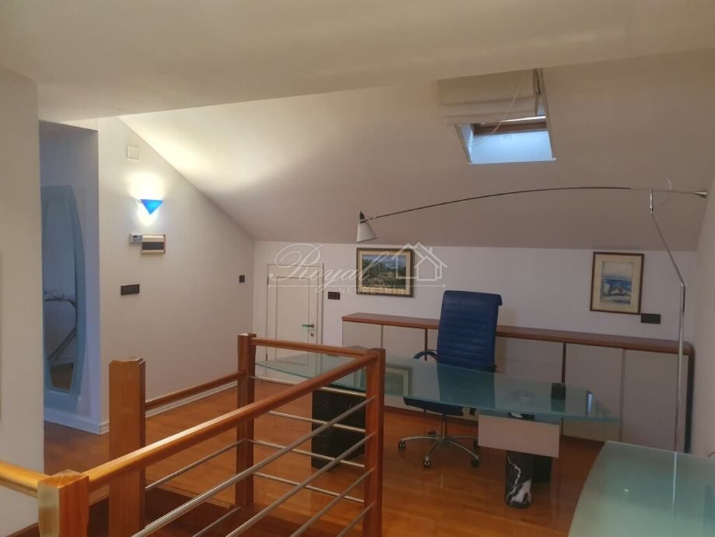 Image 6238300 - 5