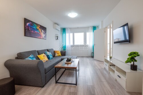 RIJEKA, ZAMET - Moderno uređen stan 2S+DB, balkon,pogled