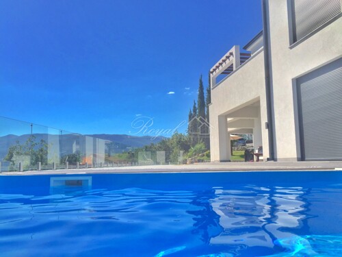 KASTAV, BRESTOVICE - Predivan stan 170m2, mirna lokacija