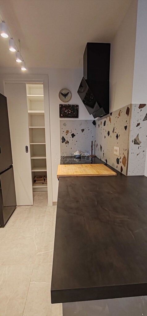 Image 6238480 - 7