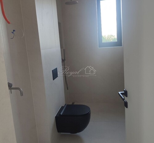 Thumbnail 6238542 - 6