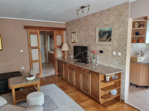 KASTAV, REŠETARI - Komforan stan 3S+DB na mirnoj lokaciji