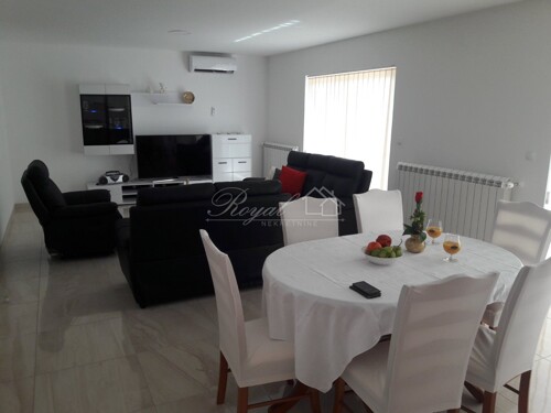 RIJEKA, ZAMET - Stan 2S+DB, balkon, pogled