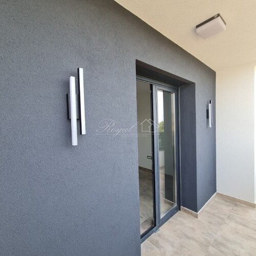 Thumbnail 6238654 - 4