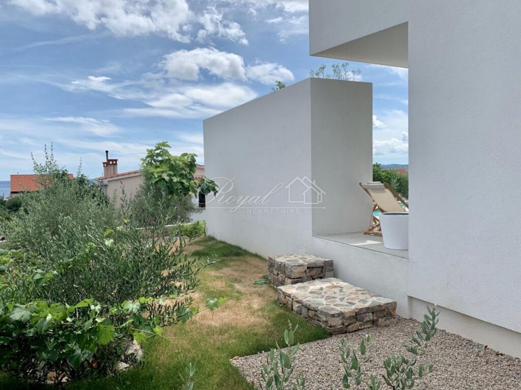 Image 6238667 - 7