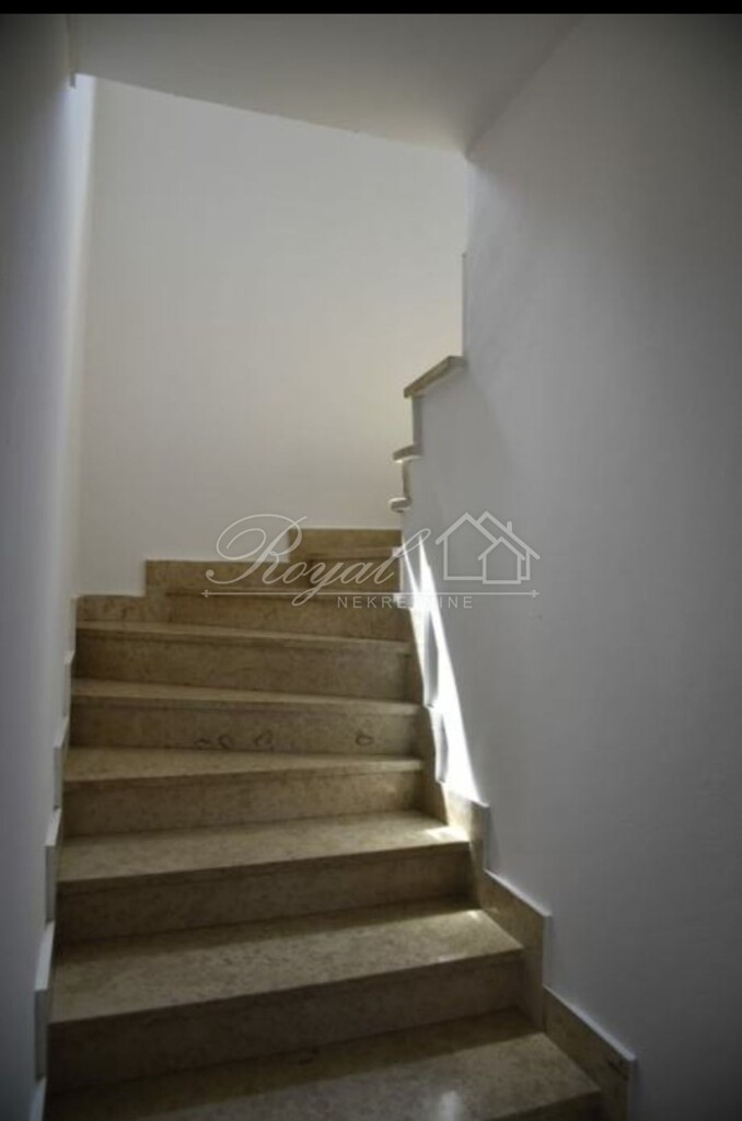 Image 6238947 - 12