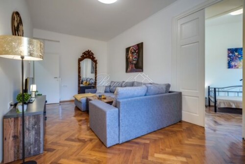 RIJEKA, CENTAR - Predivan stan za najam, 3S+DB