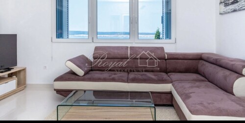 Thumbnail 6239146 - 2