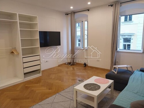 RIJEKA, CENTAR - Komforan stan 2S+DB, 110m2