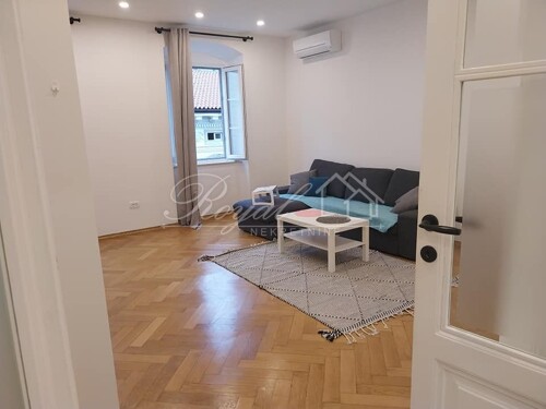 RIJEKA, CENTAR - Komforan stan 2S+DB, 110m2