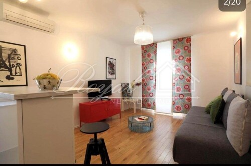 RIJEKA, TRSAT - Moderno uređen stan 1S+DB