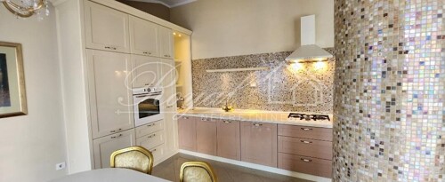 KASTAV, MATULJI - Lijepo uređeni stan, 100m2