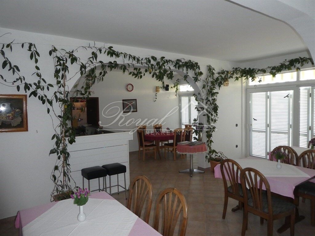Image 6239438 - 10
