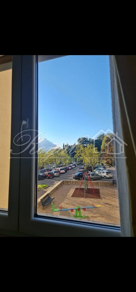 Image 6239456 - 11