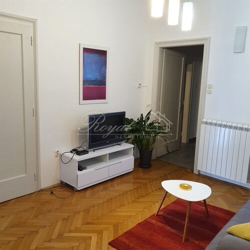 RIJEKA, CENTAR - Komforan stan 2S+DB u centru grada