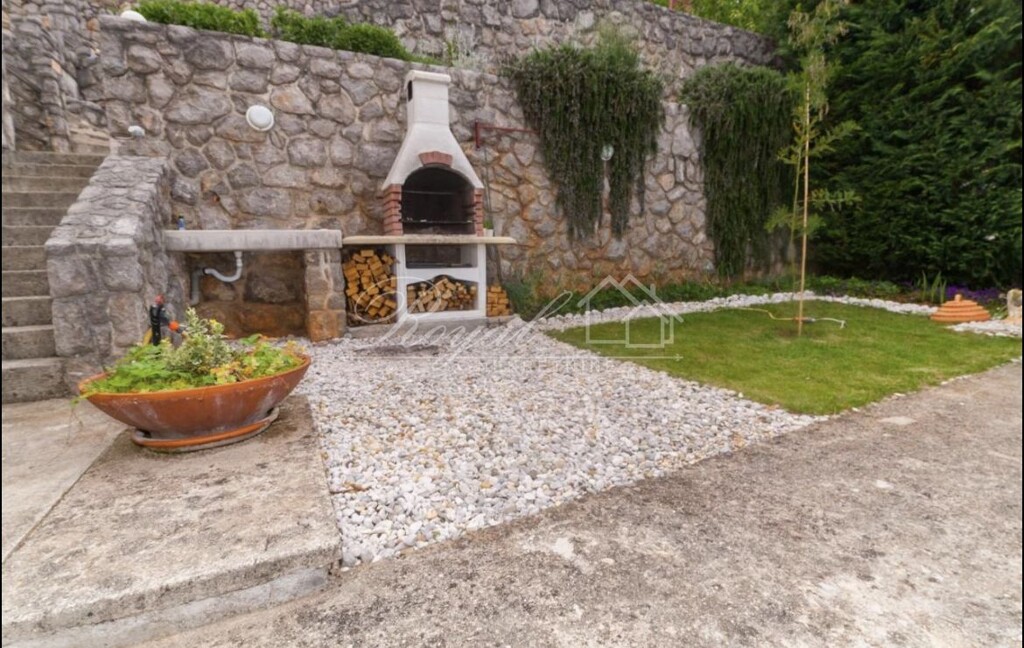 Image 6239639 - 7