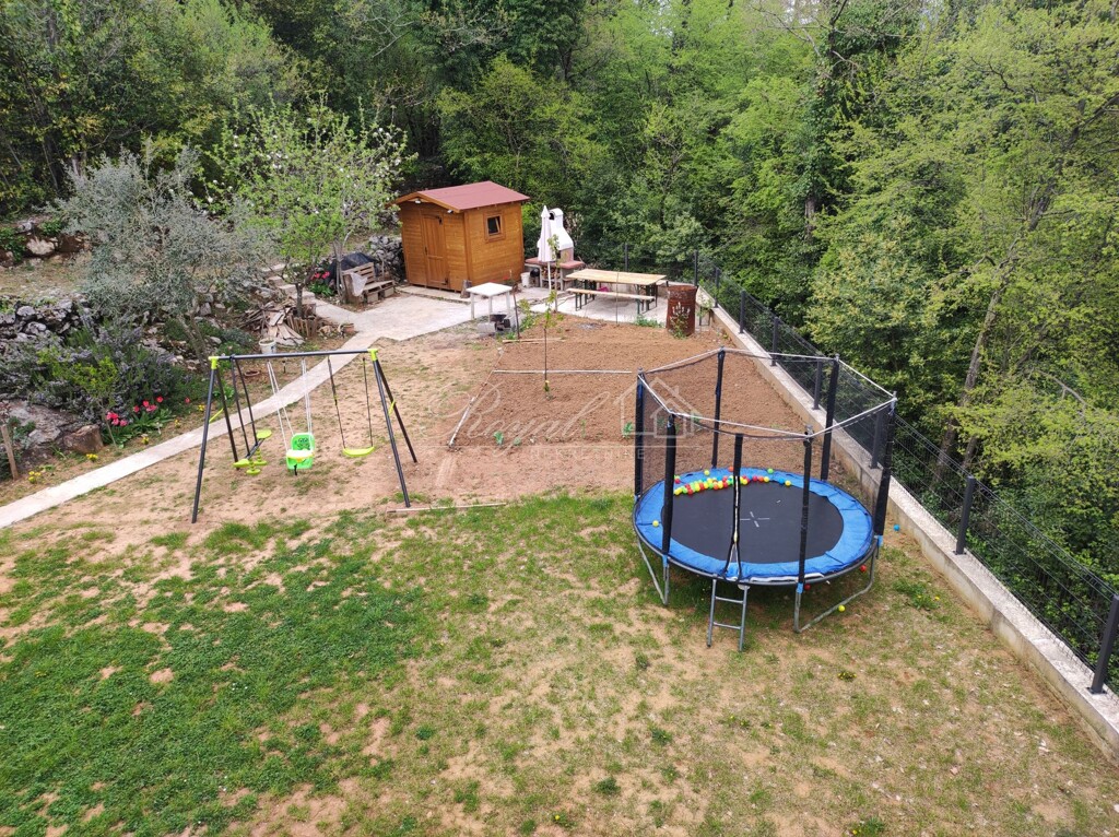 Image 6239696 - 18