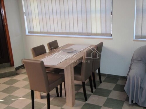 APARTMAN KOSTRENA