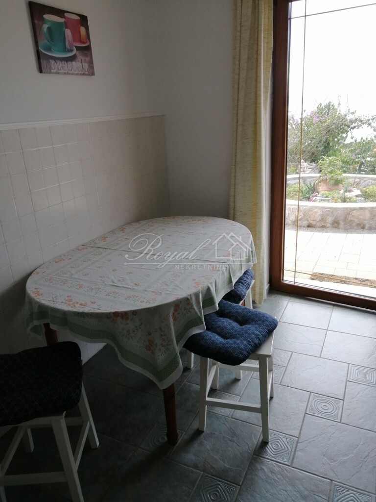Image 6239809 - 10