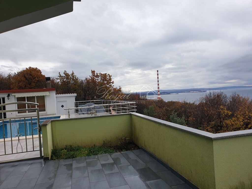 Image 6239811 - 10