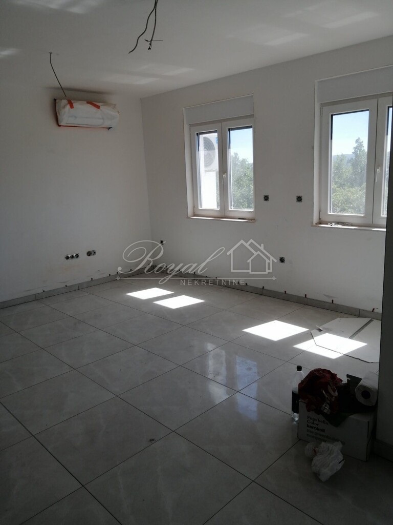 Image 6239923 - 13