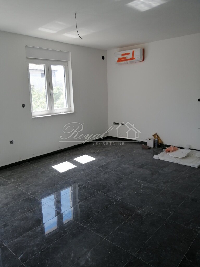 Image 6239923 - 6