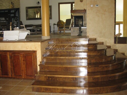 Thumbnail 6240041 - 5