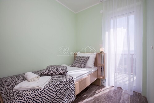 Thumbnail 6240048 - 10
