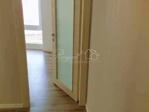 Thumbnail 6240050 - 2