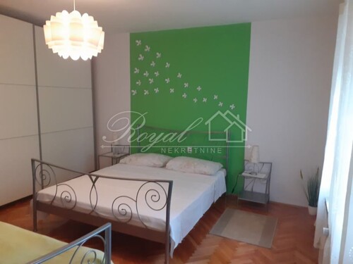 Thumbnail 6240053 - 3
