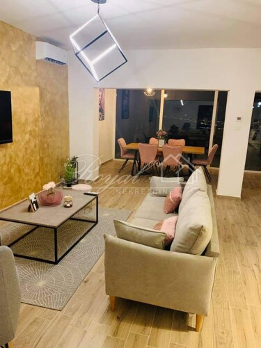 Rubeši, moderno novouređeni 2s+db,