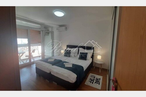 Thumbnail 6240069 - 8