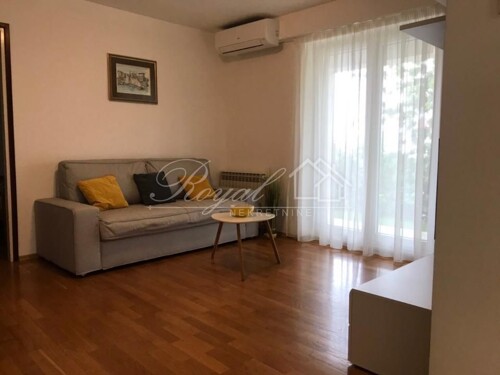 ZAMET, 2S+DB, NOVOUREĐEN, 650EUR/MJ.