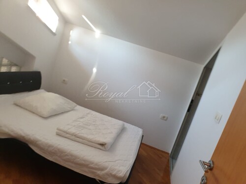 Thumbnail 6240155 - 5
