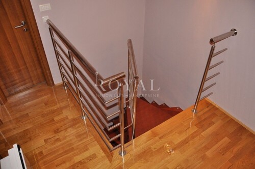 Thumbnail 6240185 - 9