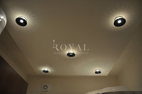 Thumbnail 6240185 - 7
