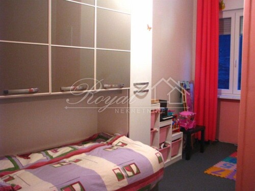 Thumbnail 6240303 - 5